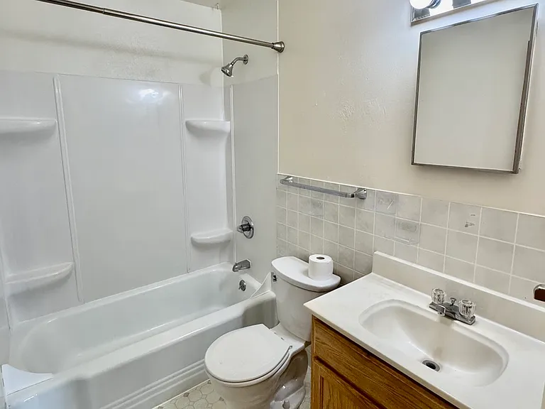 728 Saint Charles St #3 — Photo 12