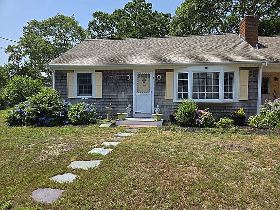 2nd image of 7 Nantucket Ave