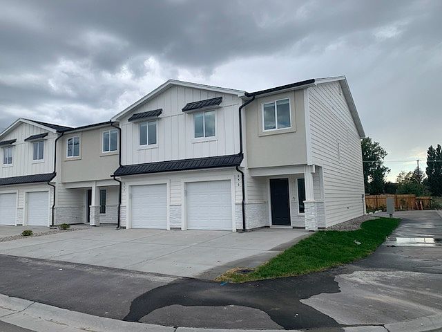 1st image of 856 Golden Bear Ln