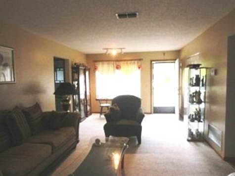 5th image of 35 Westford Ln