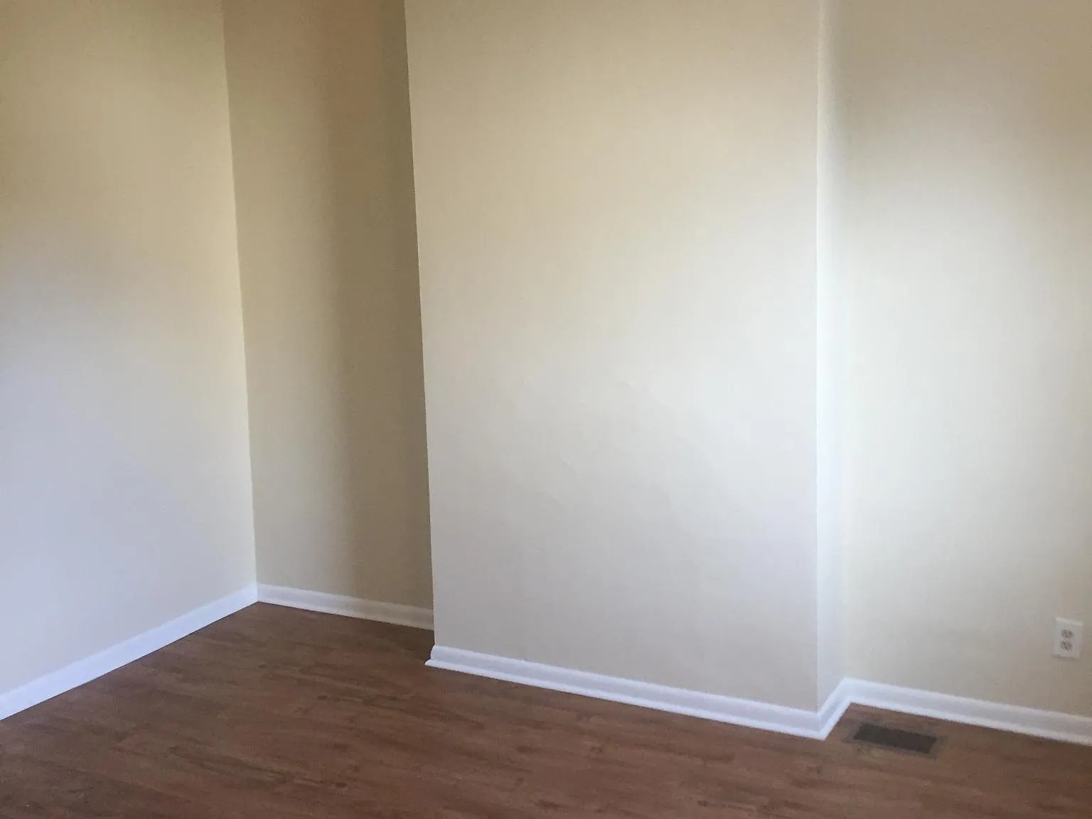 2 bed, 1200 sqft, $1,800 — Photo 4