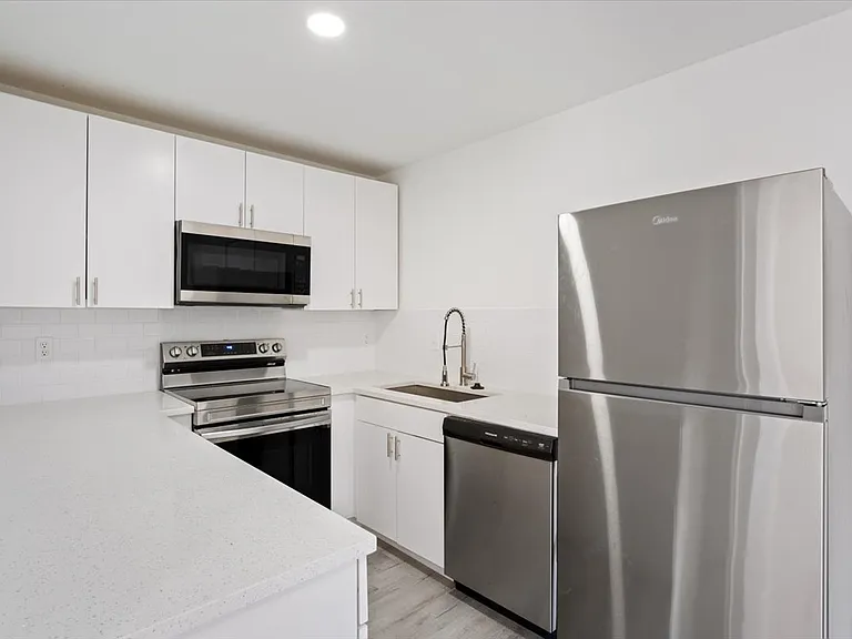 202 Marston Ave #2 — Photo 6