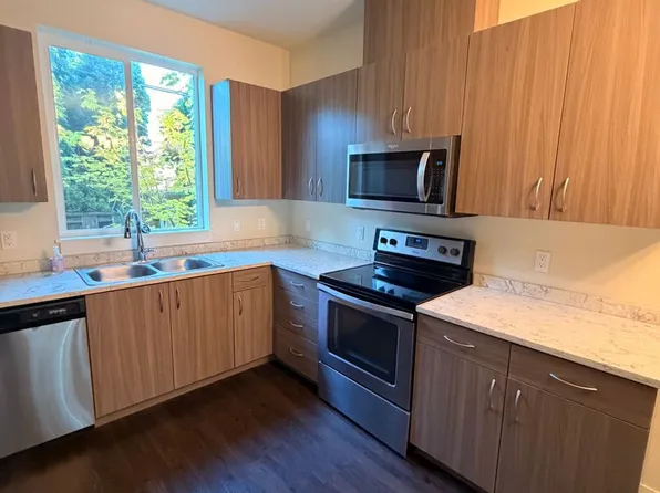 130 NE 109th Ave, Portland, OR 97220