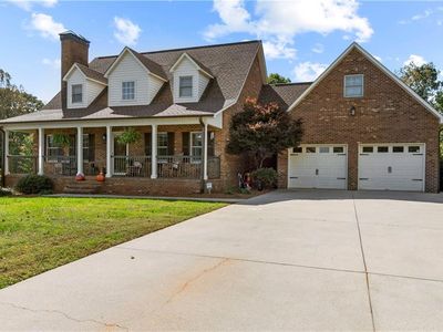2710 Piney Mountain Rd, Walnut Cove, NC, 27052