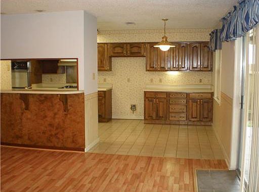 4th image of 564 Lynnmeade Rd