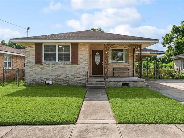 2333 Plaza Dr, Chalmette, LA 70043