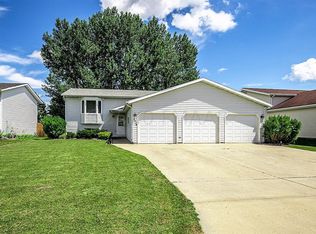 3514 12th St S, Moorhead, MN 56560