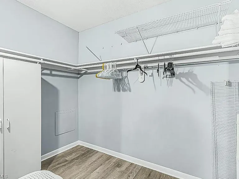 600 Valley Stream Dr #F8 — Photo 15