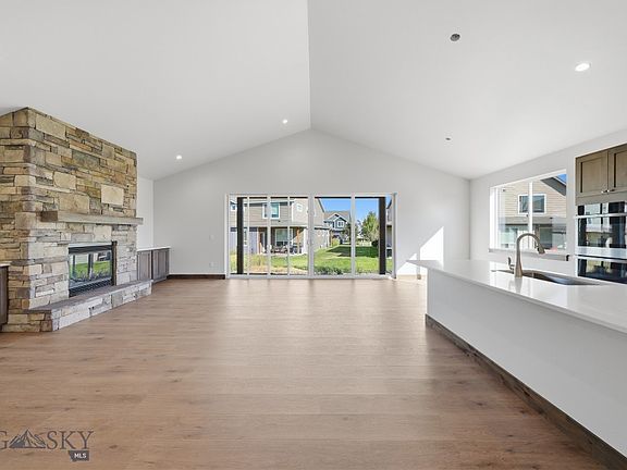 5th image of 411 Cloudfield Cir
