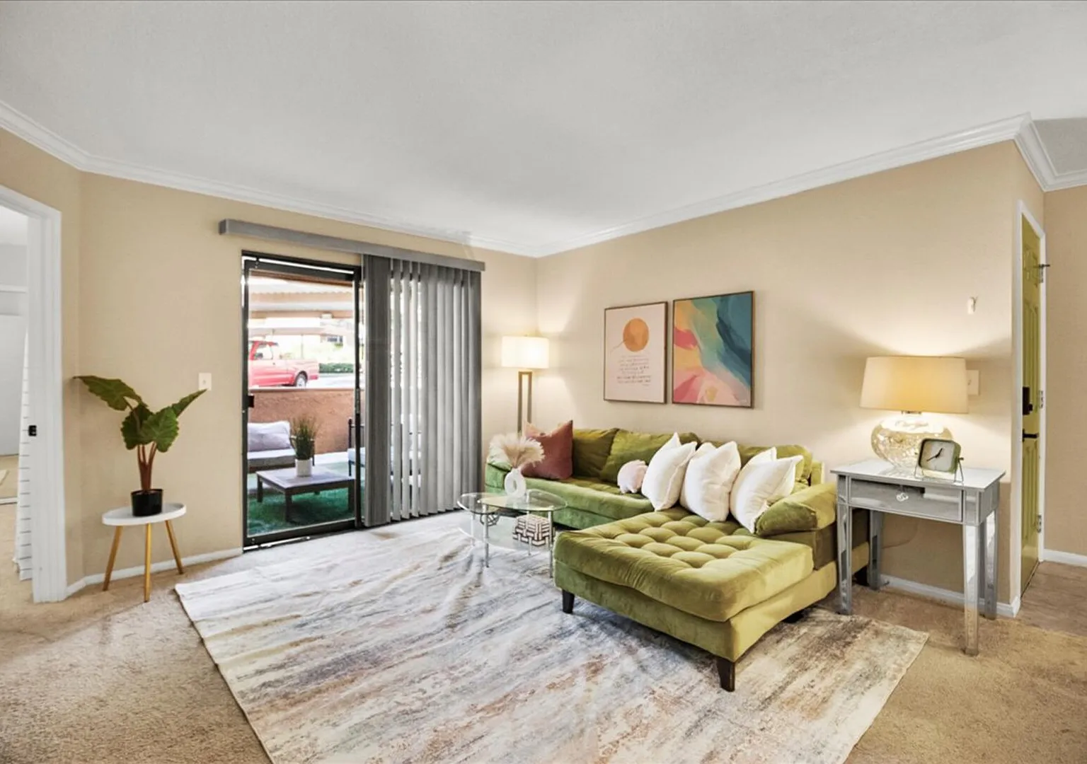 Gated 2Be1Ba Condo with Pool — Photo 3