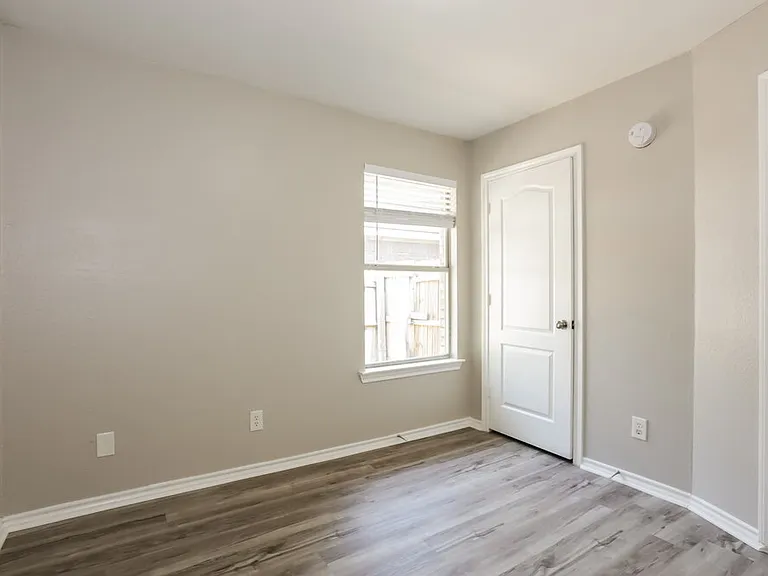 6841 Black Wing Dr — Photo 13