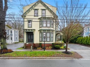 686 Hope St APT 3, Bristol, RI 02809