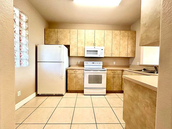 5th image of 1126 SW 47th Ter APT 204