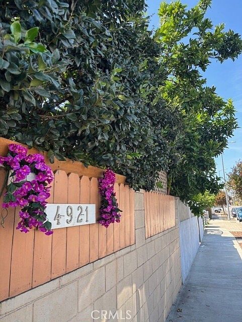 1st image of 4921 S Centinela Ave