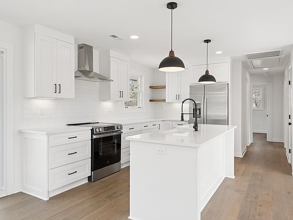 2nd image of 103 Peninsula Park Dr
