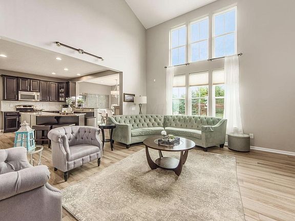 5th image of 7916 Avaleen Cir N