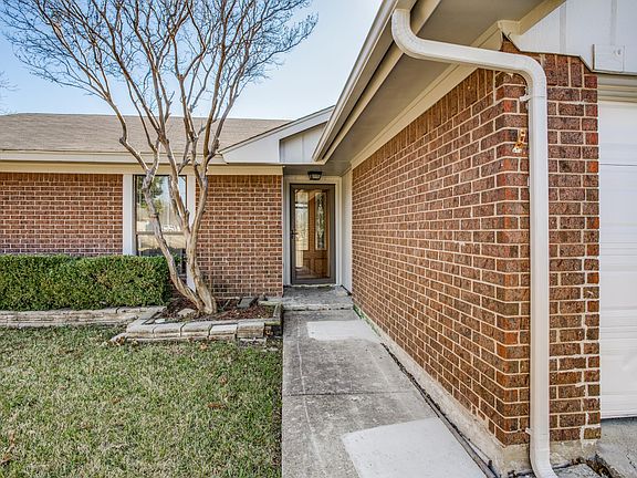 3rd image of 617 Haymeadow Dr