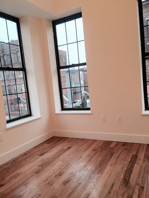 2nd image of 350 Decatur St