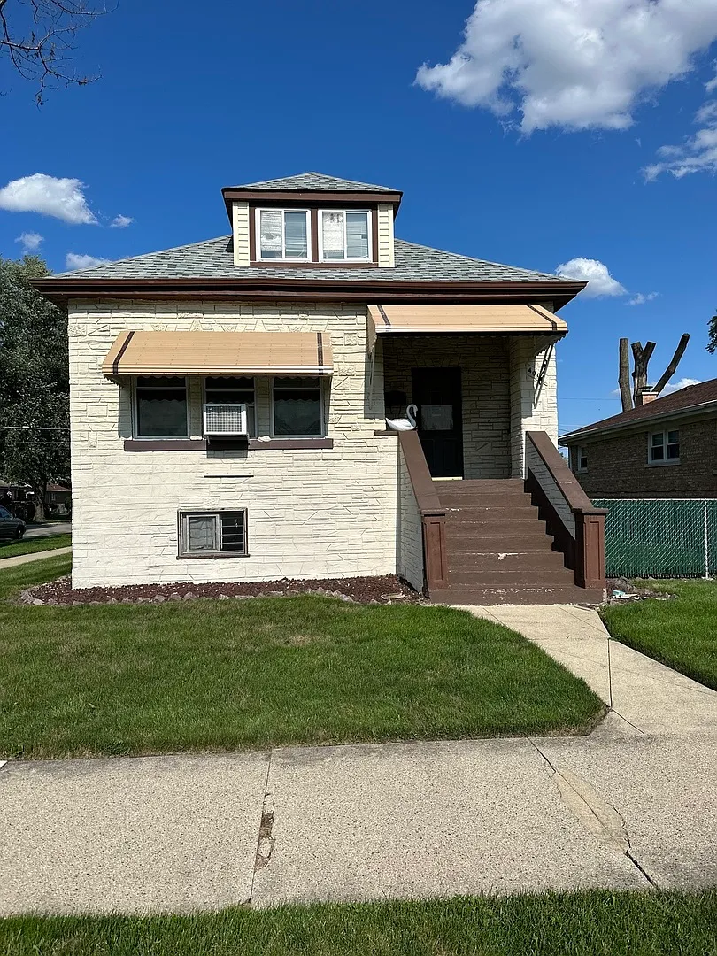 4001 Euclid Ave photo 1