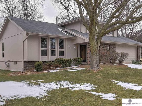 3rd image of 4713 N 112th Cir
