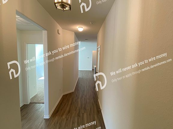 2nd image of 112 Escondido