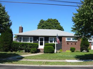191 Sunset Ave, Island Park, NY 11558