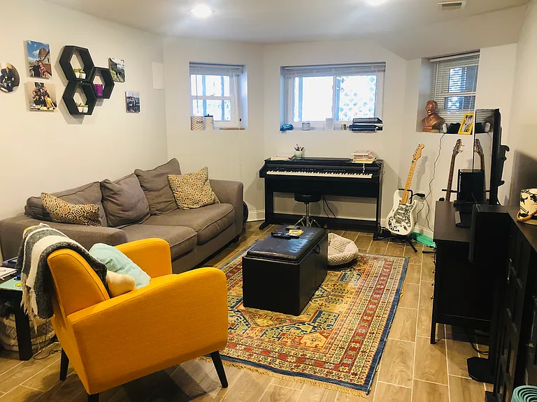 1440 W Olive Ave — Photo 6