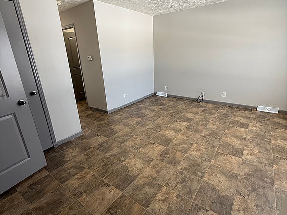 Front View, different room