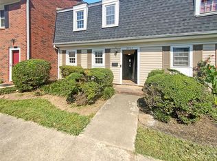 8432 Knights Bridge Rd, Charlotte, NC 28210