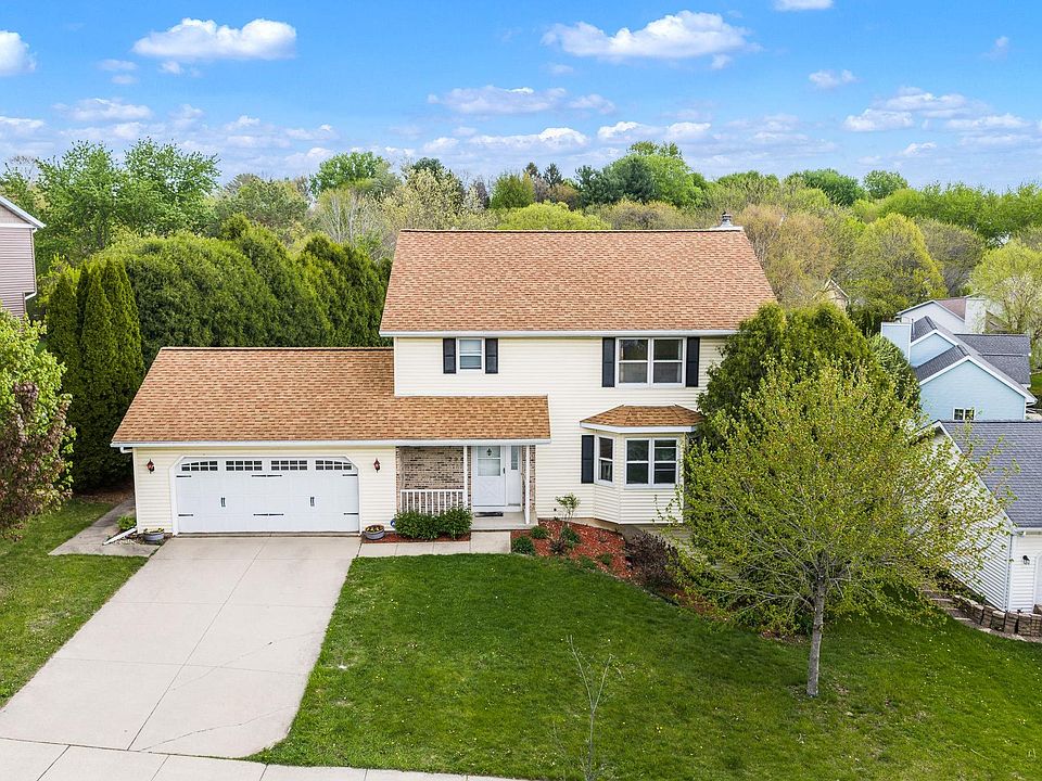 1st image of 2941 Maple Run Dr