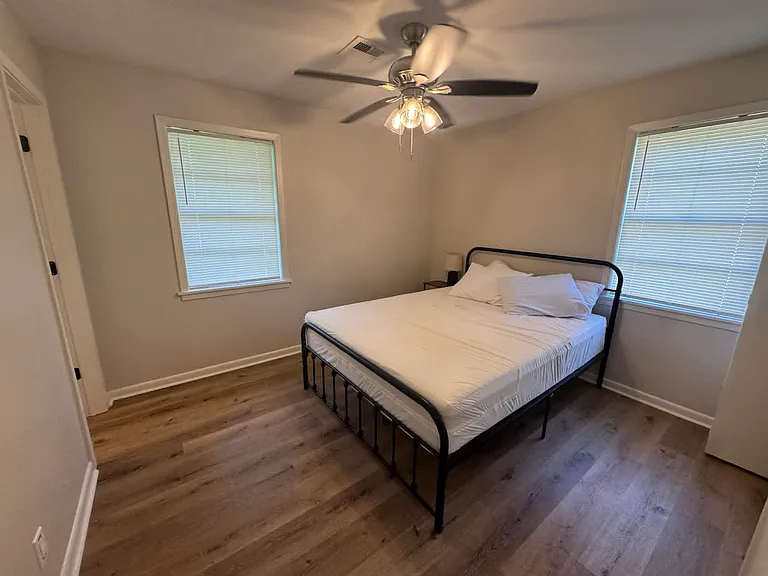 114 Garden Ln — Photo 7