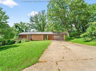 1109 Timberview Dr, Charleston, WV 25314