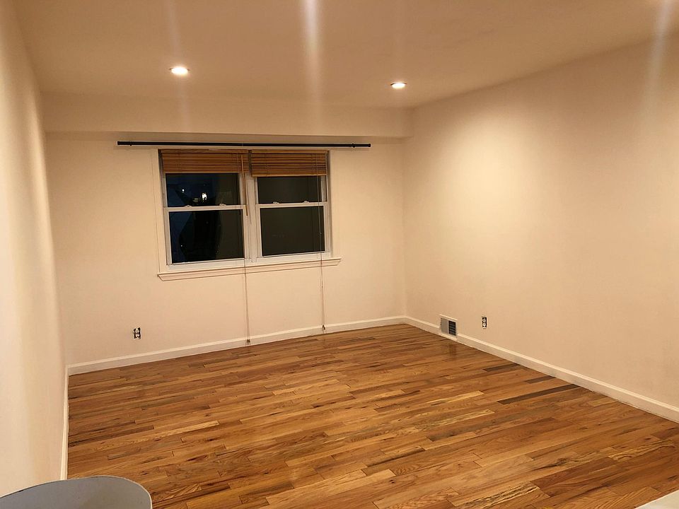 1st image of 277 Arlene St Floor 1