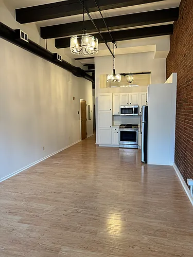 254 Friend St Photo 1