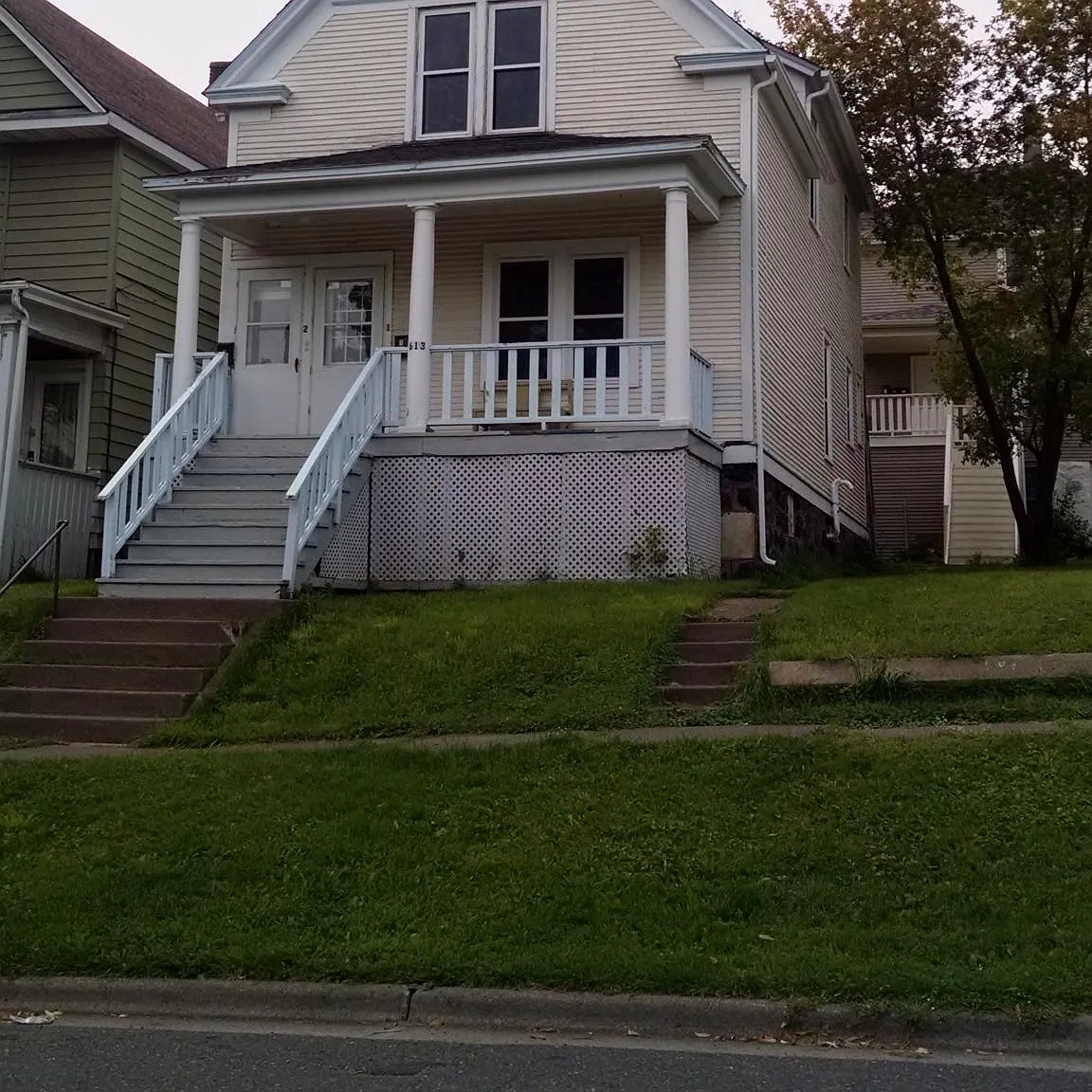 613 E 6th St — Photo 1
