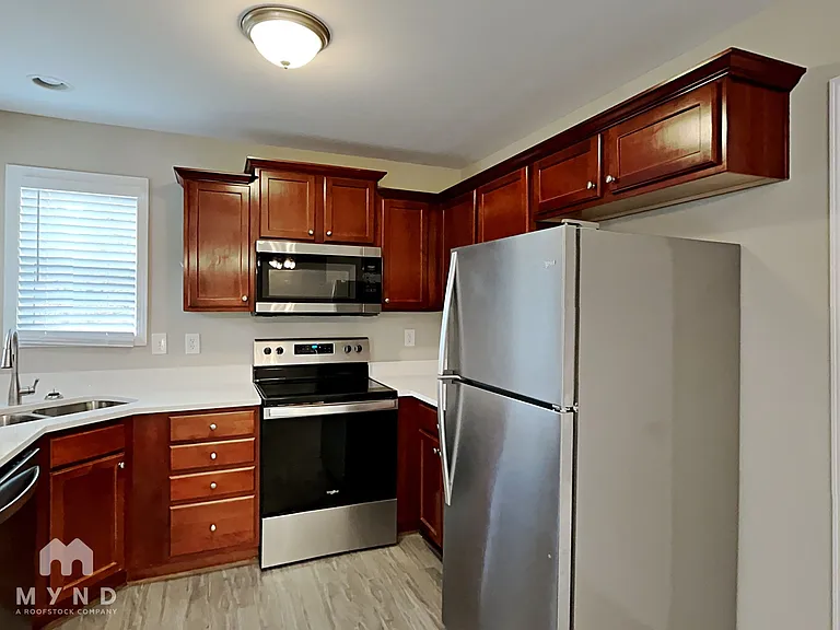 205 Ivy Ct — Photo 8
