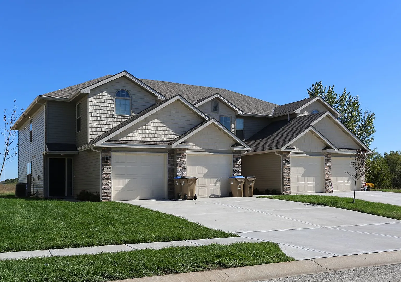108-114 Barberry Ln — Photo 1