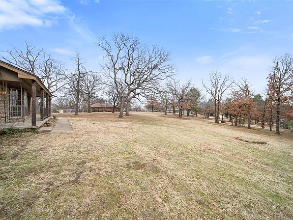 3rd image of 4025 Hillside Dr