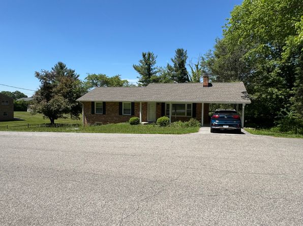224 Price St