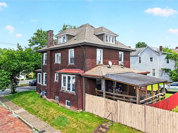 5th image of 800 Fawcett Ave