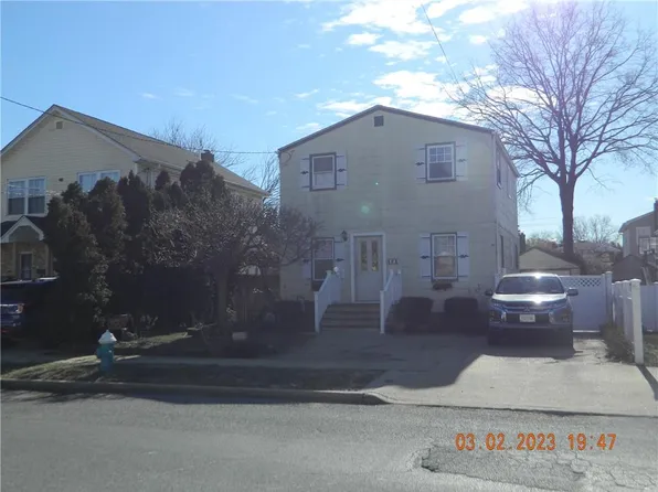 130 Ludlam Avenue, Elmont, NY 11003