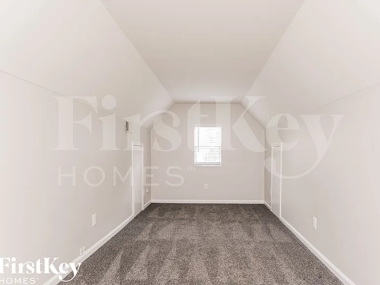 12137 Moonshadow Ln — Photo 11