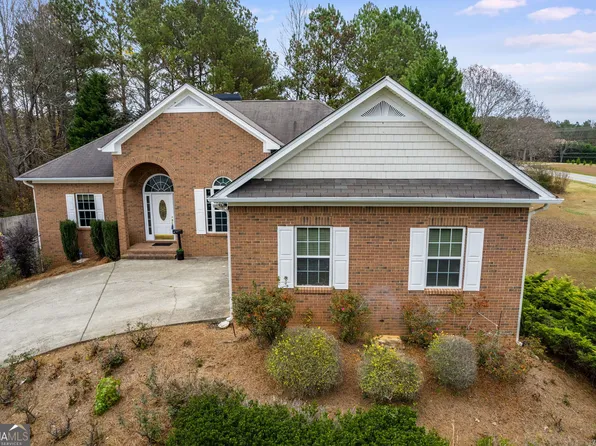 38 Woodridge Dr, Douglasville, GA 30134