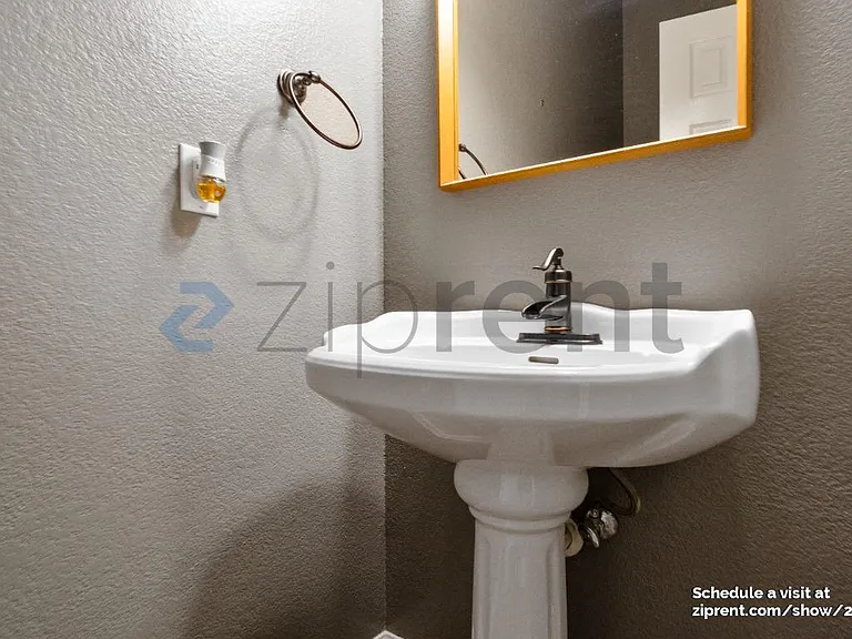 1406 Dapplegrey Ln — Photo 8