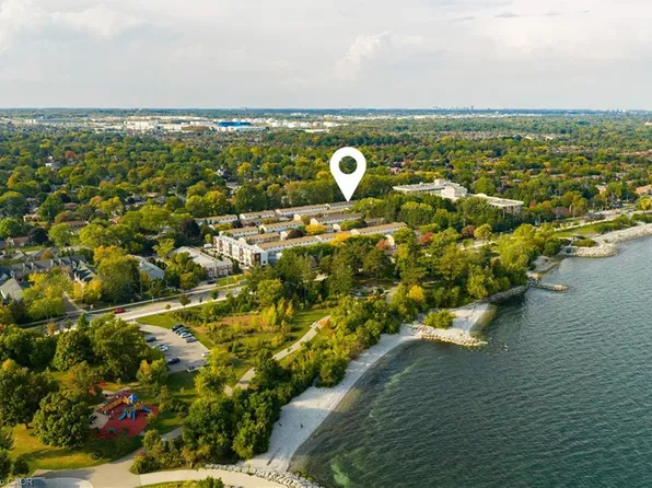 5475 Lakeshore Rd #19, Burlington, ON L7L 1E1