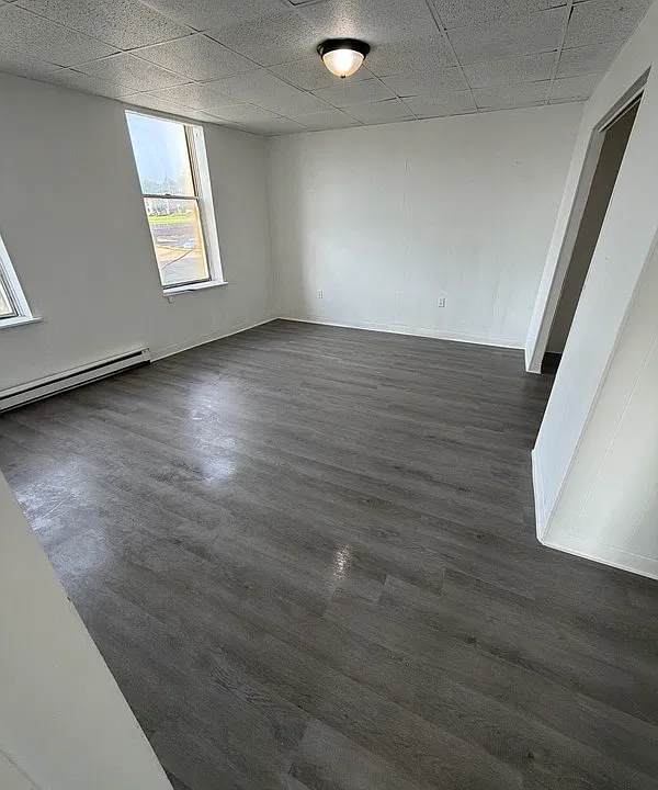 996 Jefferson Ave #16