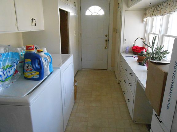 Lg laundry room.