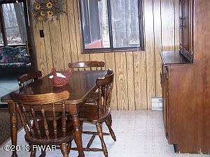 5th image of 302 Parkwood Dr