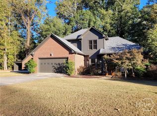 210 Orchard Creek Dr, Athens, GA 30606