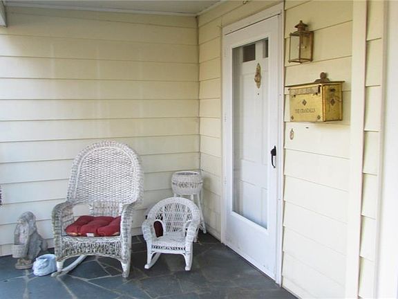4th image of 701 W Westwood Ave